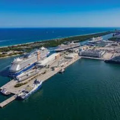 गोदी से परे: समुद्र के 'पार्किंग गैरेज' पर आपकी पहली नज़र